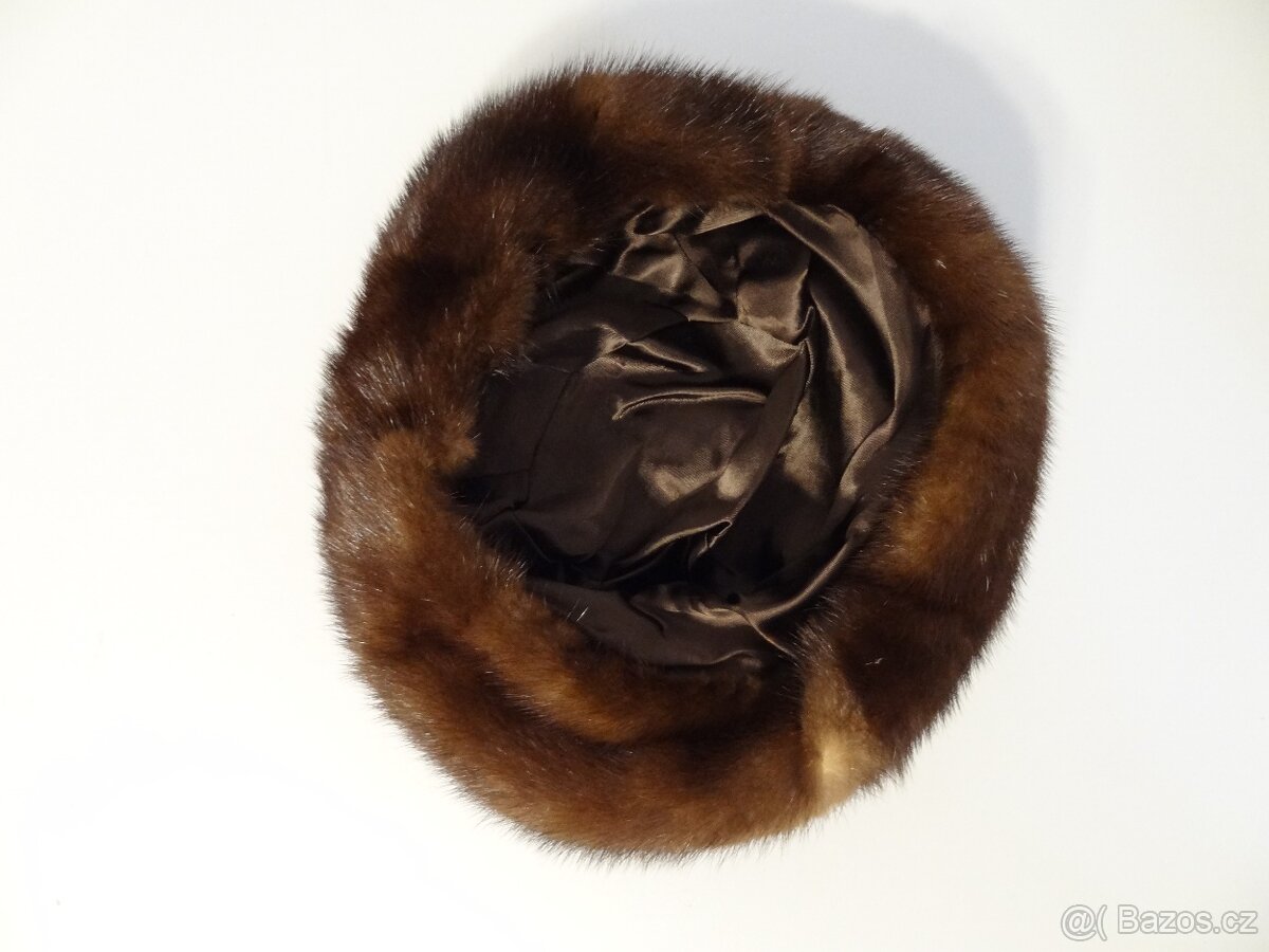 NOREK. Starší kožešina. Čepice - 18
