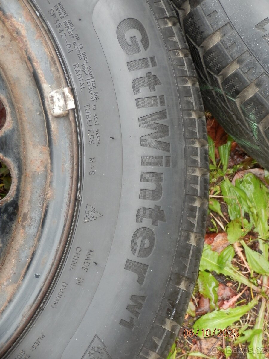 4xObutá zimní sada ŠKODA OCTAVIA 2 15tky. ET 47 195/65 R15 - 18