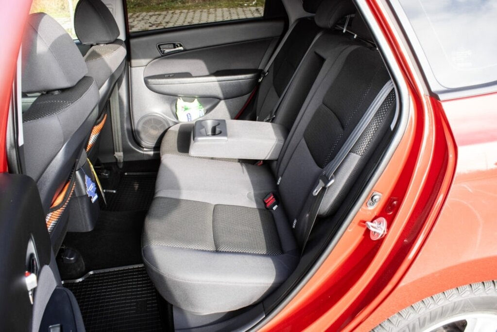 Hyundai i30 CW 80kW (2011) - 18