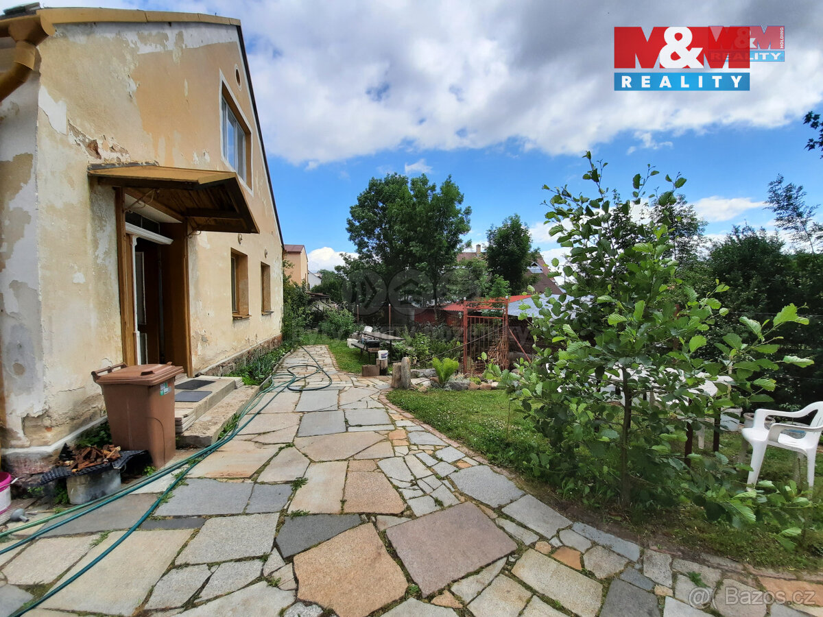 Prodej podílu 9/24 rodinného domu, Mikulovice, ul. Hlavní - 18