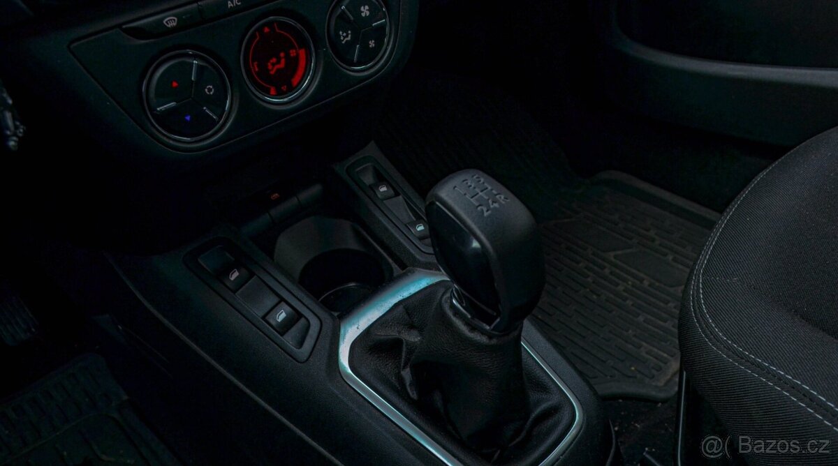 Peugeot 301 1.2 PureTech Allure - 18