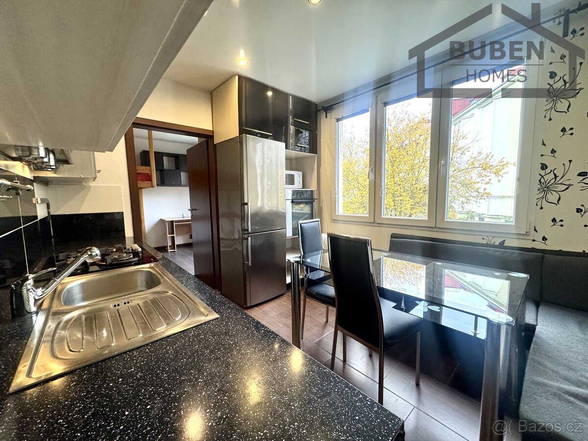 Kompletně vybavený byt po rekonstrukci - 4+1 s lodžií (užitn - 18