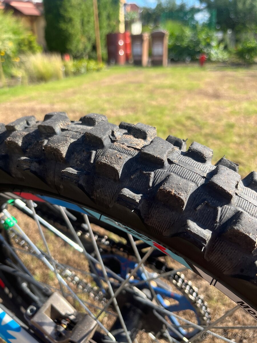 Surron light bee x - 18