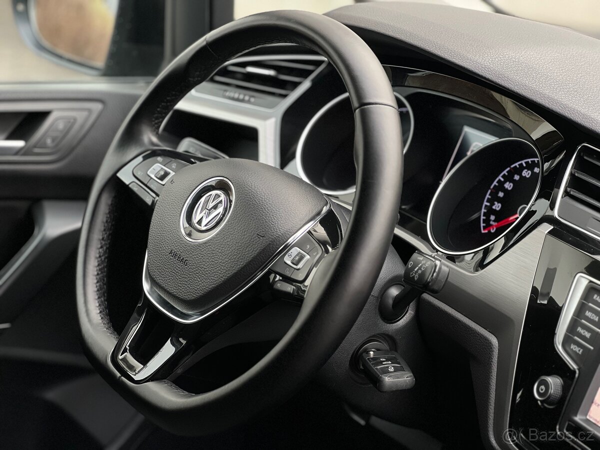 VW Touran 2.0 TDI DSG 7 míst - 18