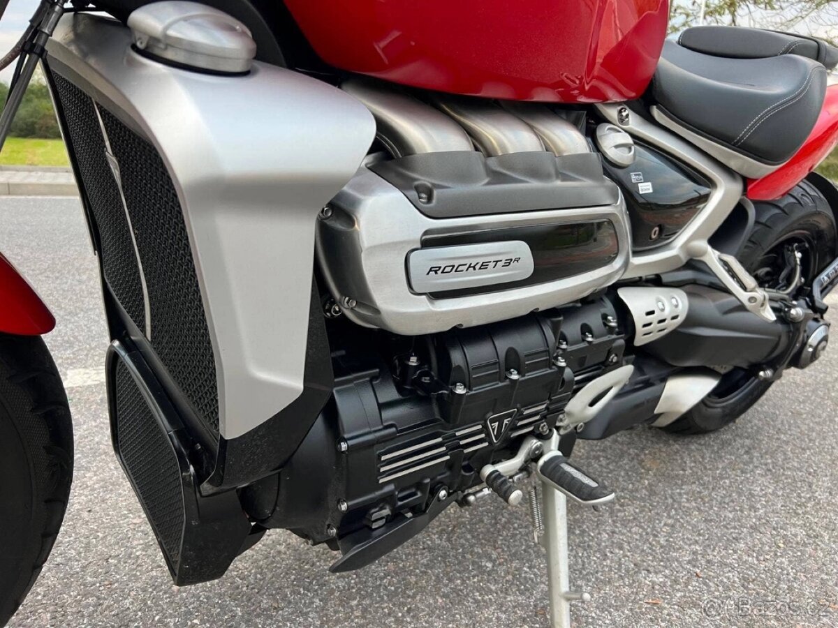 Prodám TRIUMPH ROCKET 3 - 18