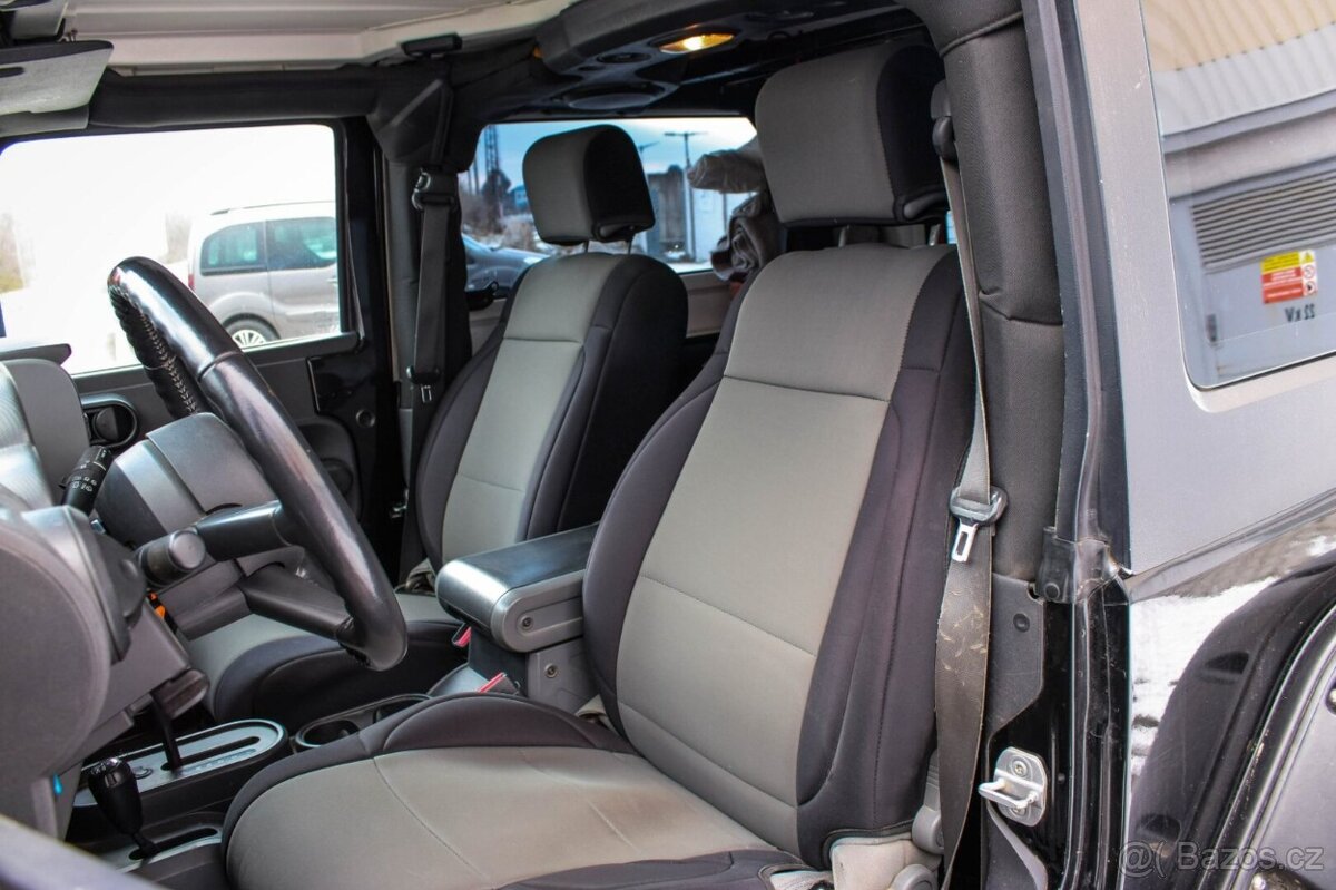Jeep Wrangler 2.8 CRD Sport A/T - 18