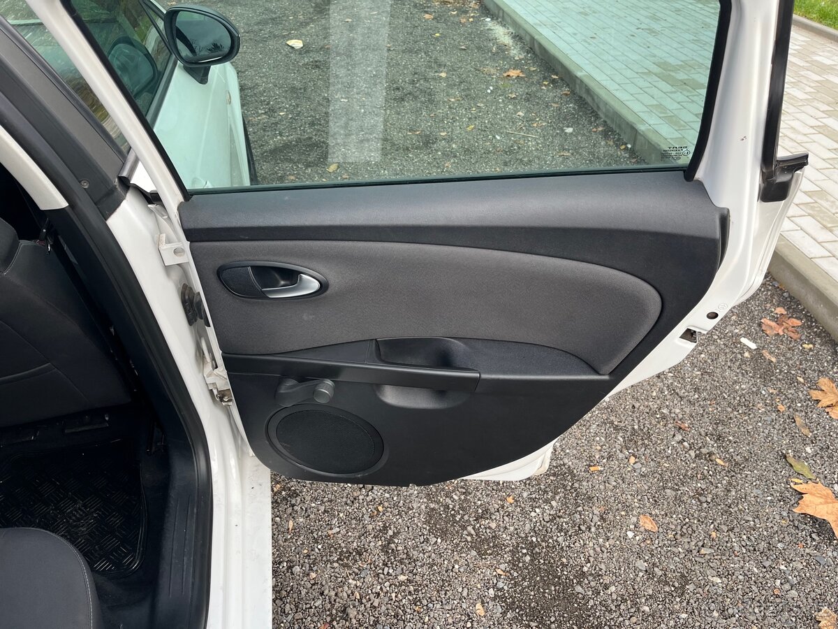 Seat Leon II 1.2 tsi rok 2012 77kw - 18