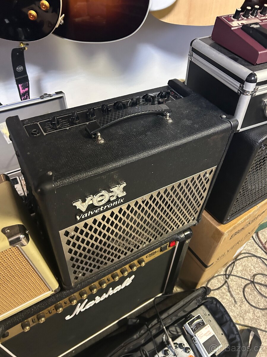 Hagstrom Super Viking a Epiphone Casino - 18