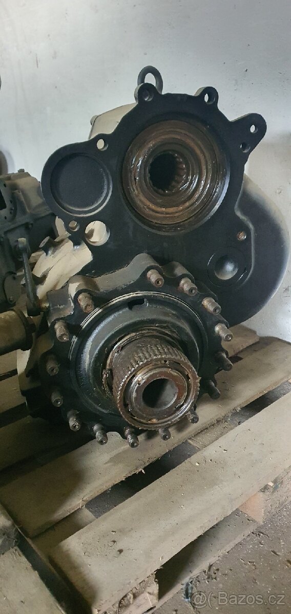 Nahradni dily Tatra 815 - 18