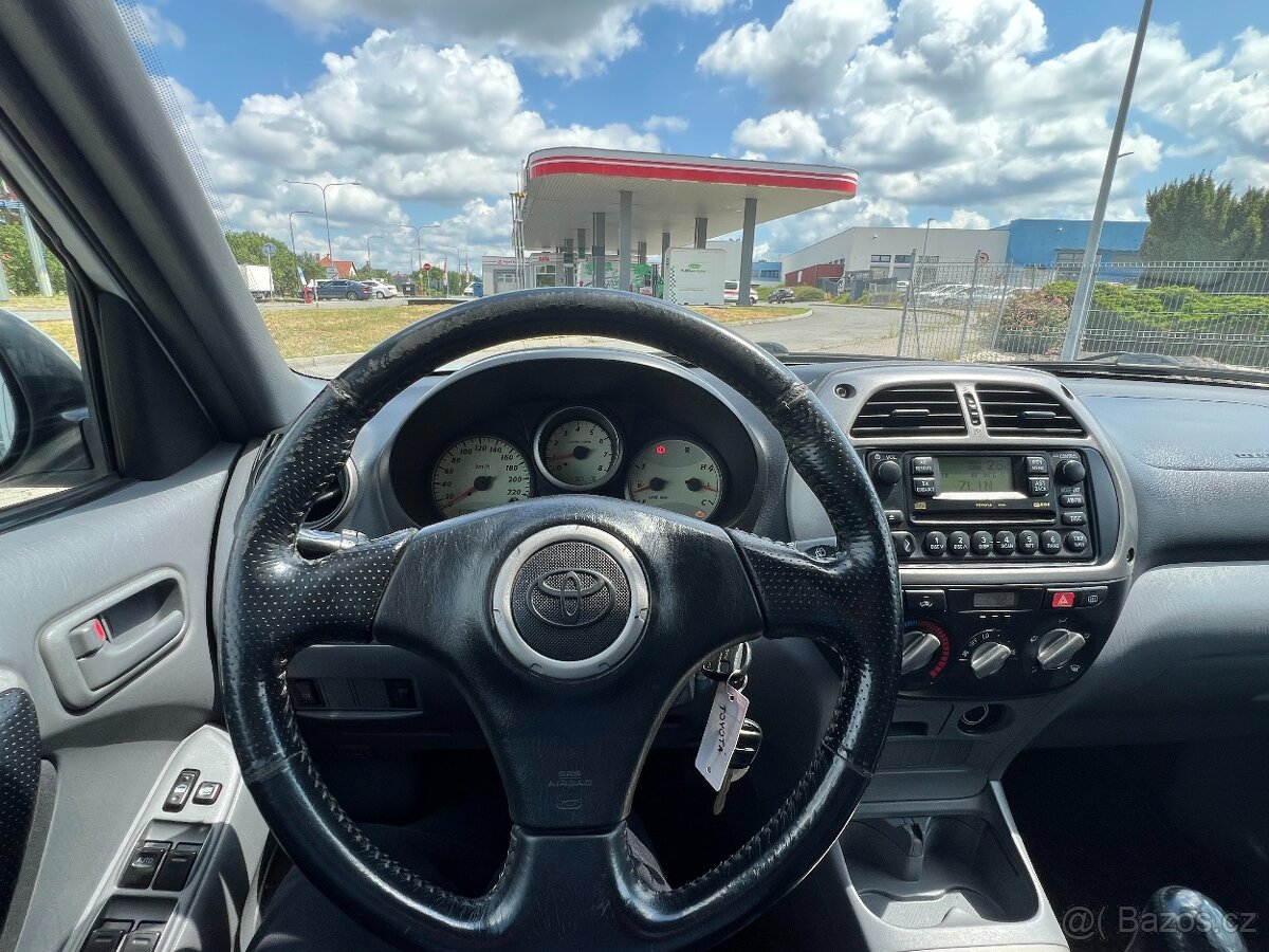Toyota RAV4 - 18