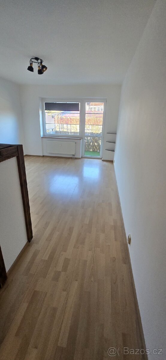 Pronájem 1+kk s balkonem, 36 m² – Liberec, naproti O2 aréně - 18