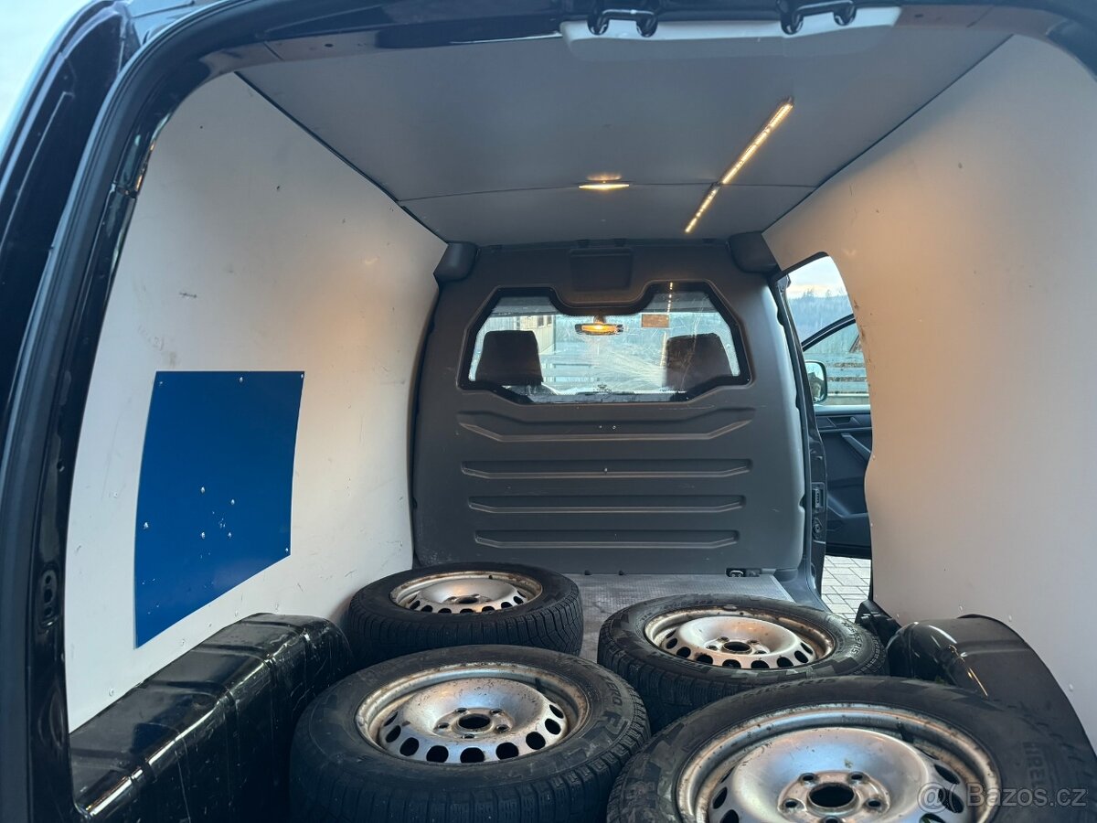 Volkswagen Caddy MAXI 2,0 TDi 75kW Webasto 2017 DPH - 18