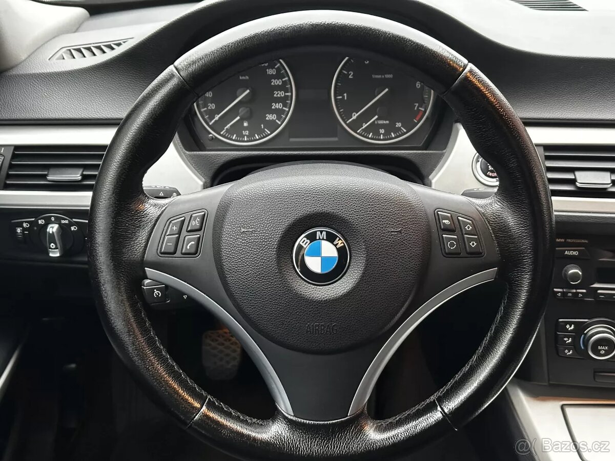 BMW Řada 3 E91 320i 125kW Combi Facelift Tempomat Serviska - 18