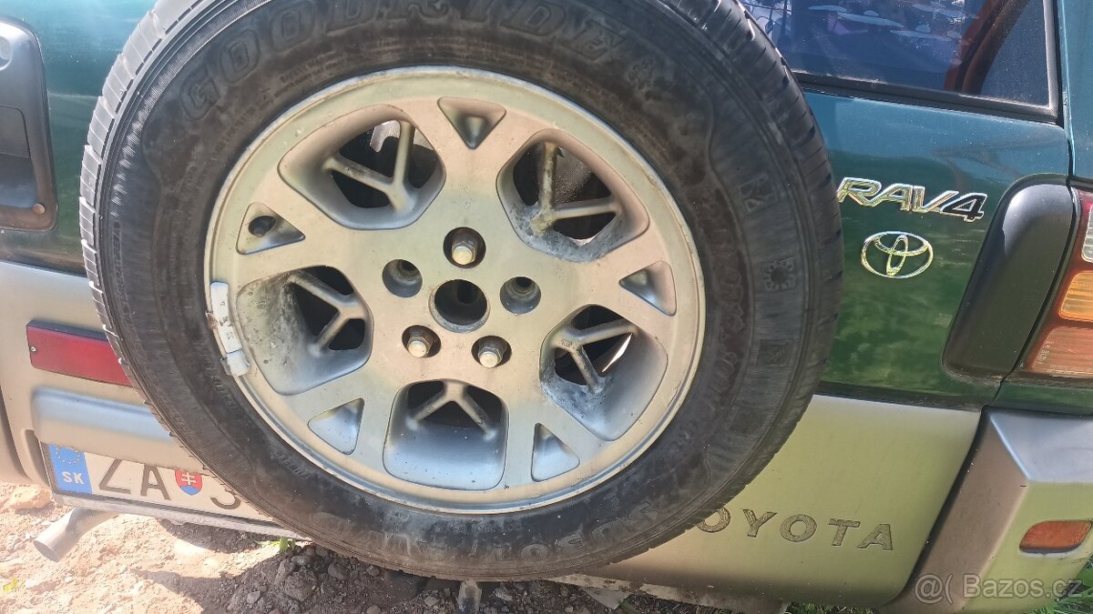 RAV4 Toyota - díly - 18