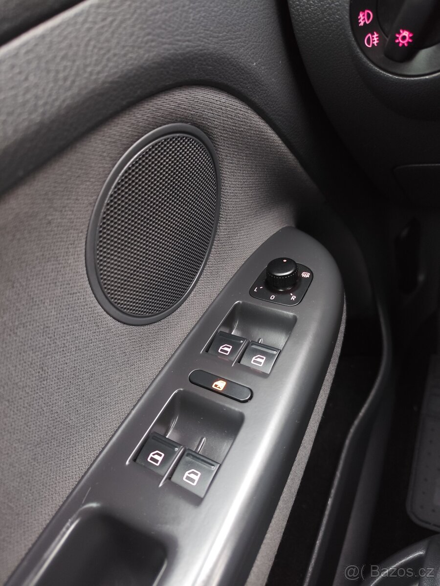 VW Golf Plus Highline 1.9 TDI -- 162 000 km - - 18