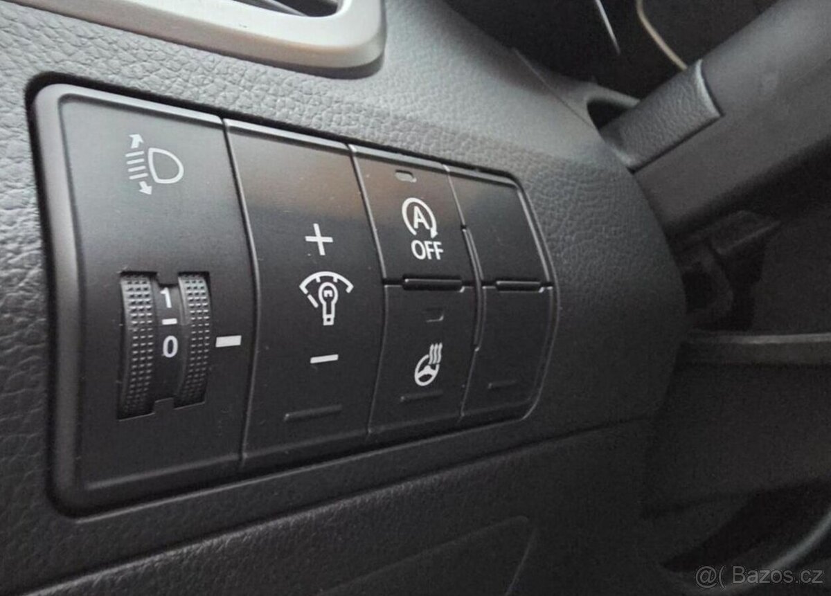 Hyundai i30 1.6-VYHŘÍVANÝ VOLANT+SEDADLA - 18
