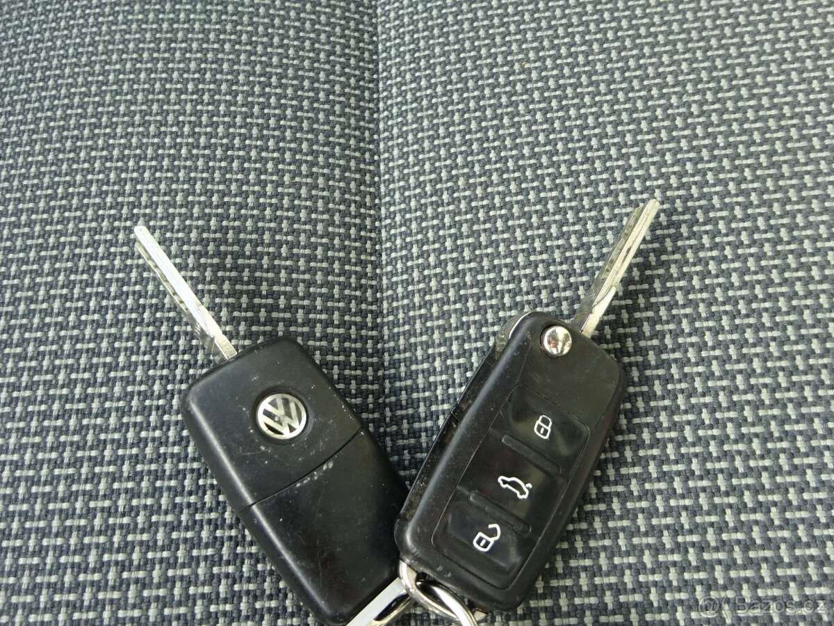 Volkswagen Caravelle 2,0TDi-9 MÍST - 18