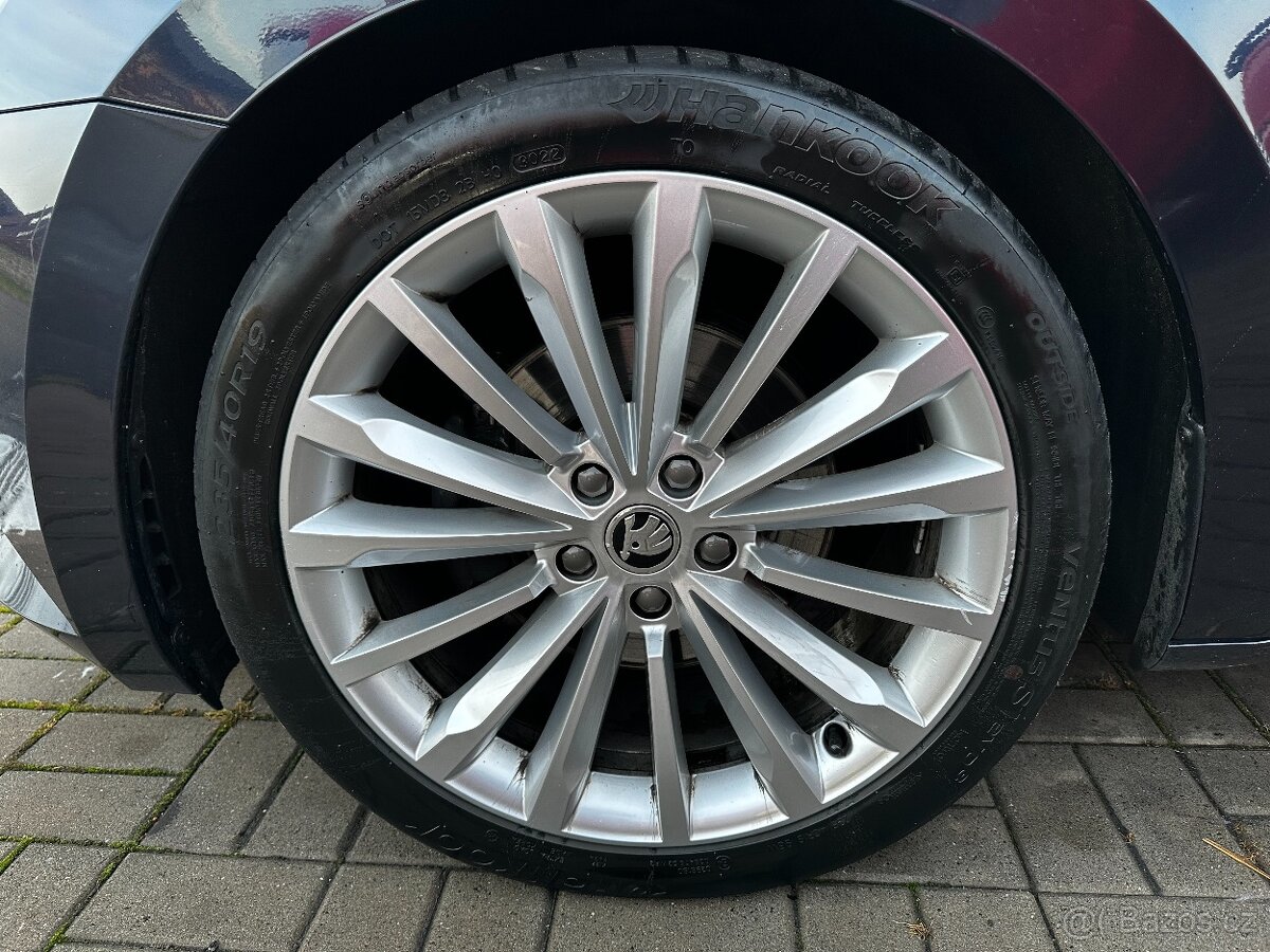 Škoda SUPERB III 3 combi DSG 2.0TDi Laurin & Klement 5/2018 - 18