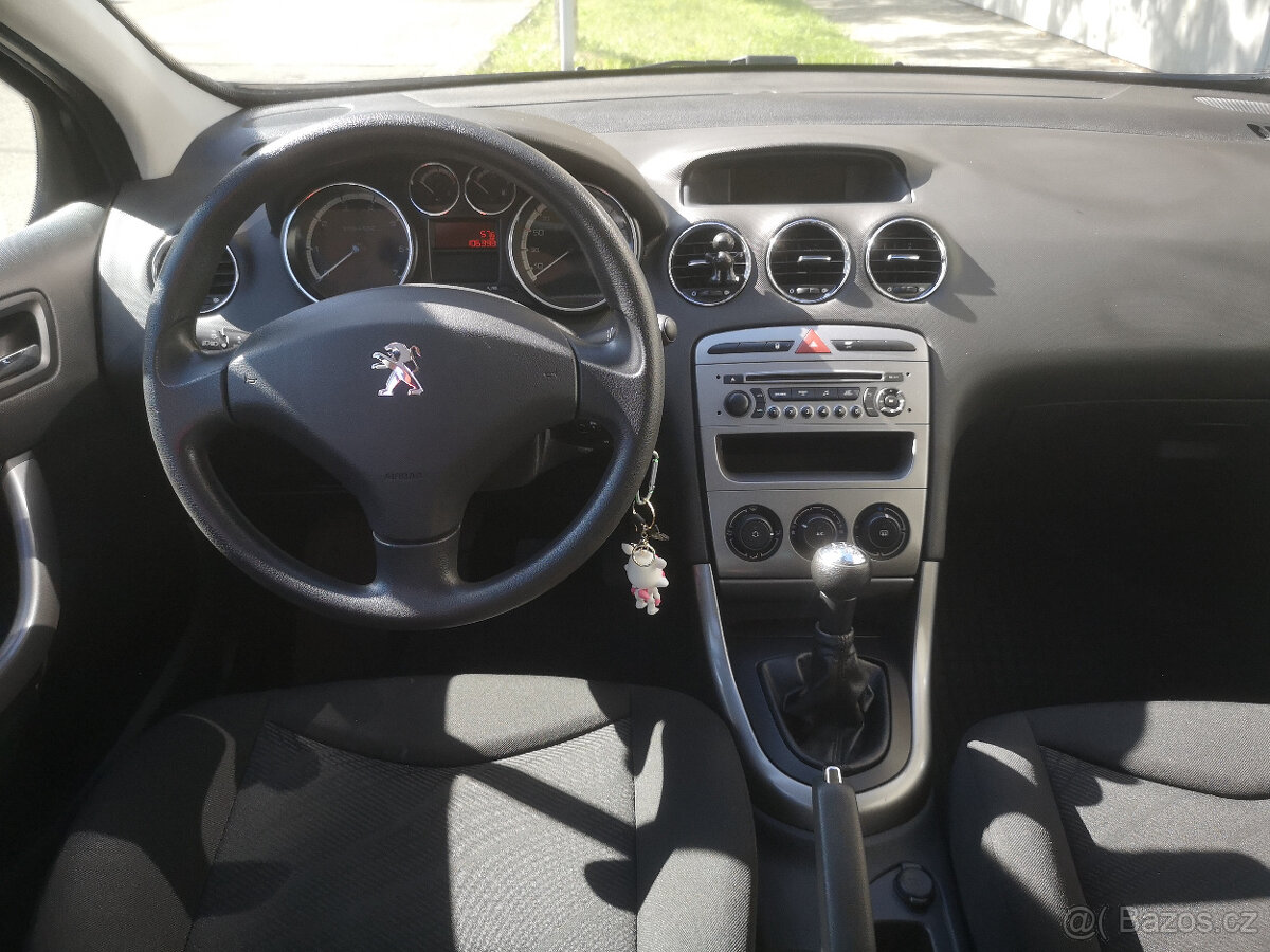 Peugeot 308 Kup CZ Naj 100tkm Serviska 1.4i Benzín 72Kw Sup - 18