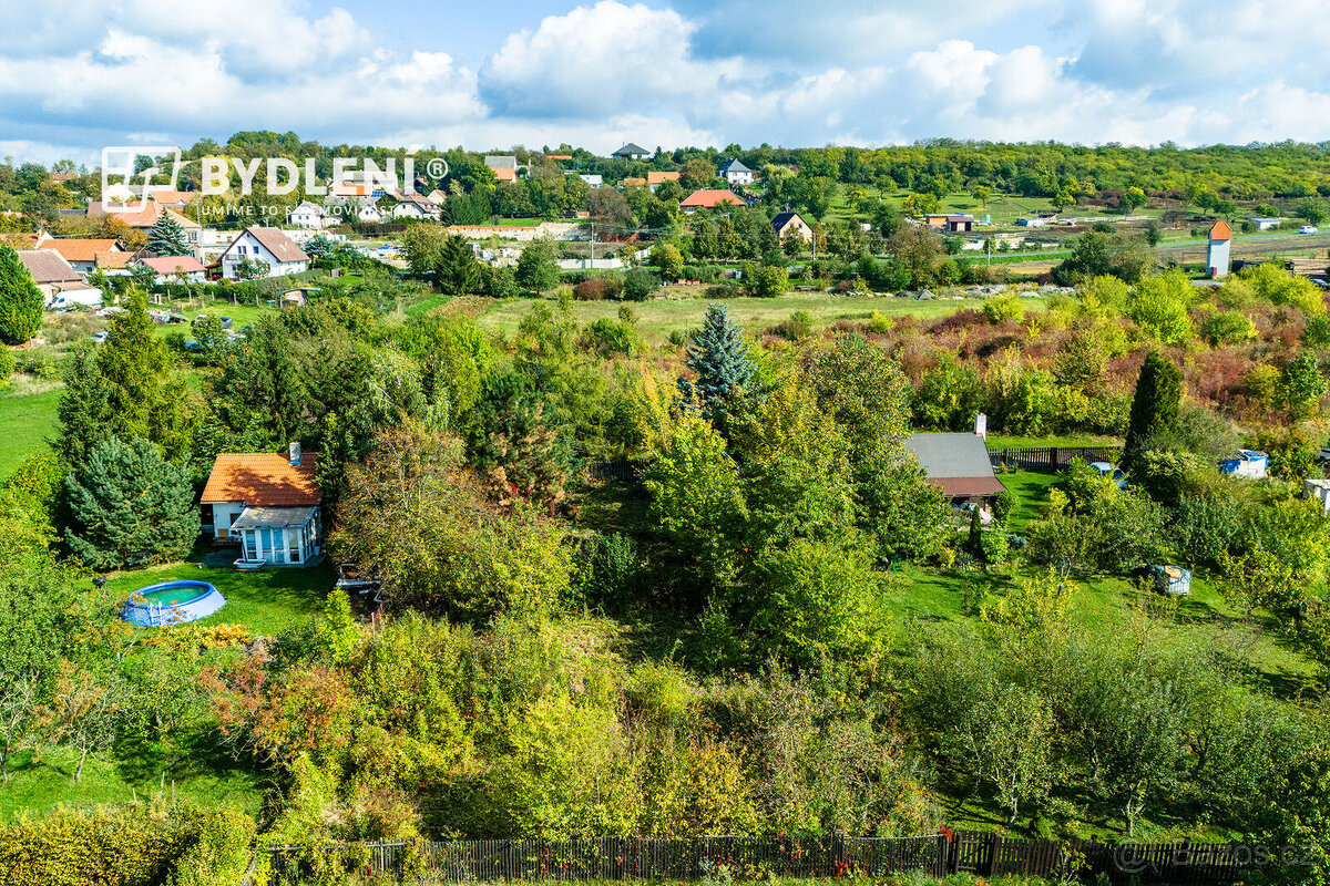 Prodej stavebního pozemku 858m² - 18