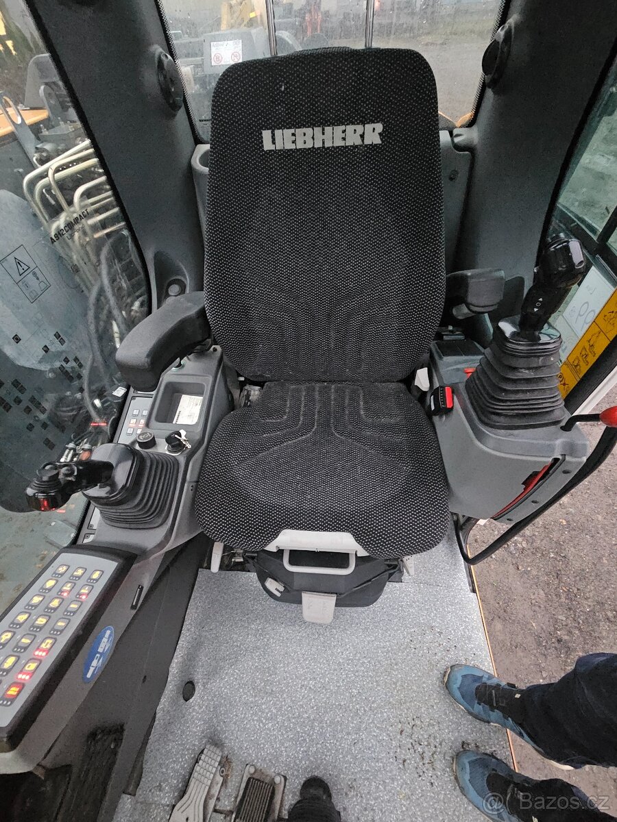 Liebherr A 912 Compact Litronic - 18