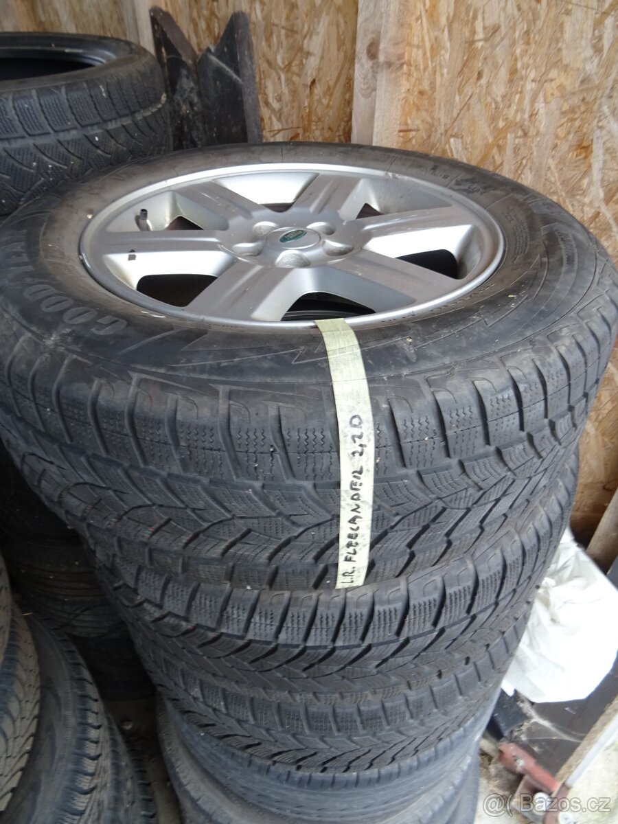 Land Rover Freelander 2.2 TD4 4x4 2x originál kola, tažné - 18