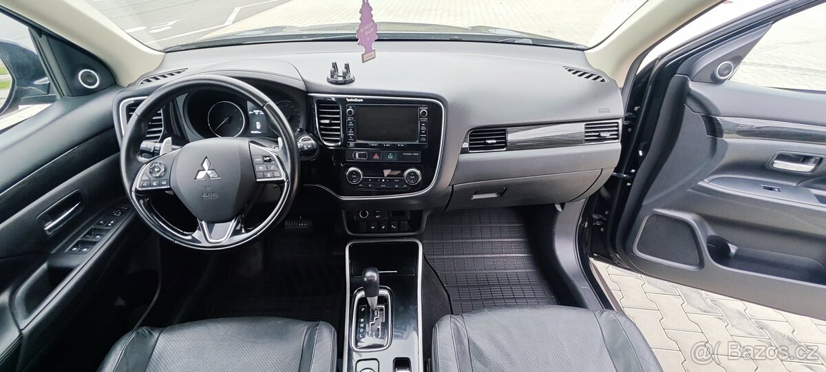 Mitsubishi Outlander 2.2DI-D automat - 18