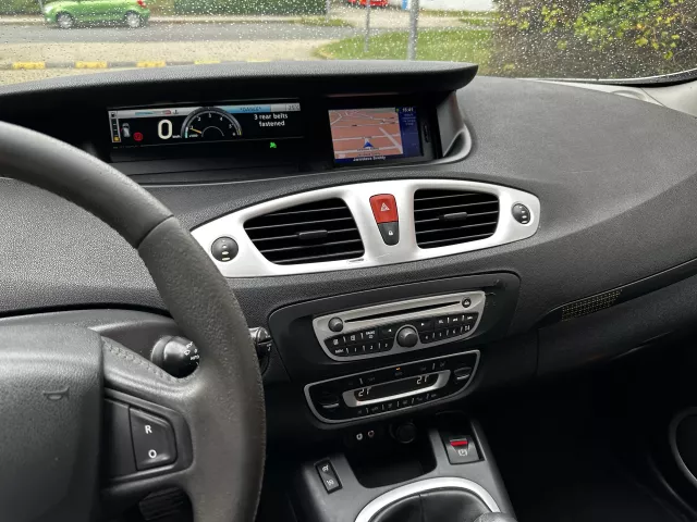 Renault Grand Scénic III 1.9 dCi 96kW Navi ALU kola BOSE - 18