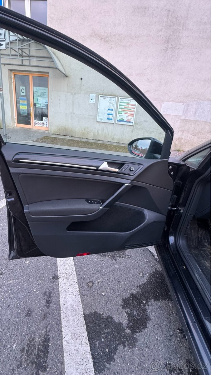 Volkswagen Golf VII 2.0 TDI 2017, výbava Highline - 18