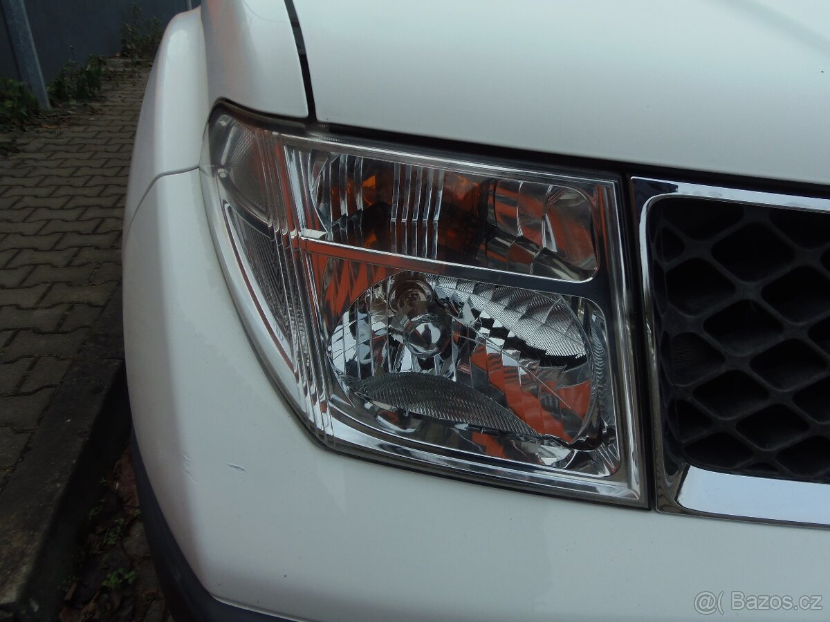 Nissan Navara King-Cab 2.5 DCi 4x4 tažné 3t - 18