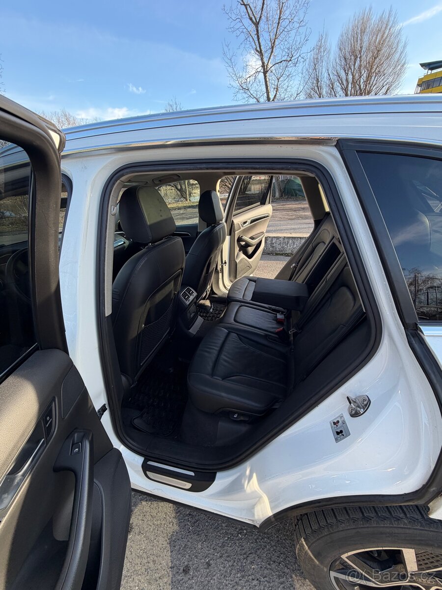 Audi Q5, rok 2010 - 18