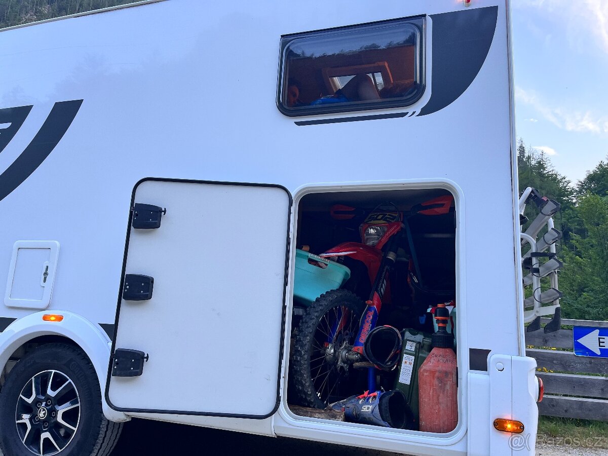 KNAUS TABBERT OBYTNÝ AUTOMOBIL 2.0 HDI 120KW,DIGIKLIMA,1MAJ - 18