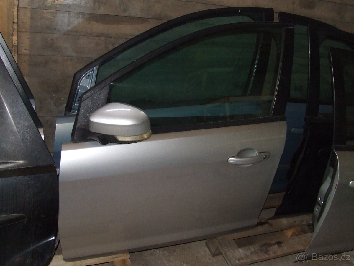 Prodám Plechařinu / Karosářské díly na starší Fordy - 18