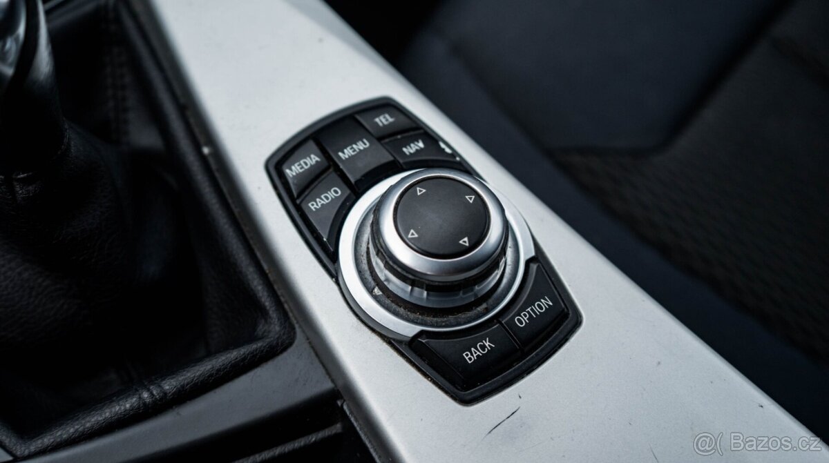 BMW Rad 3 318d e90 - 18