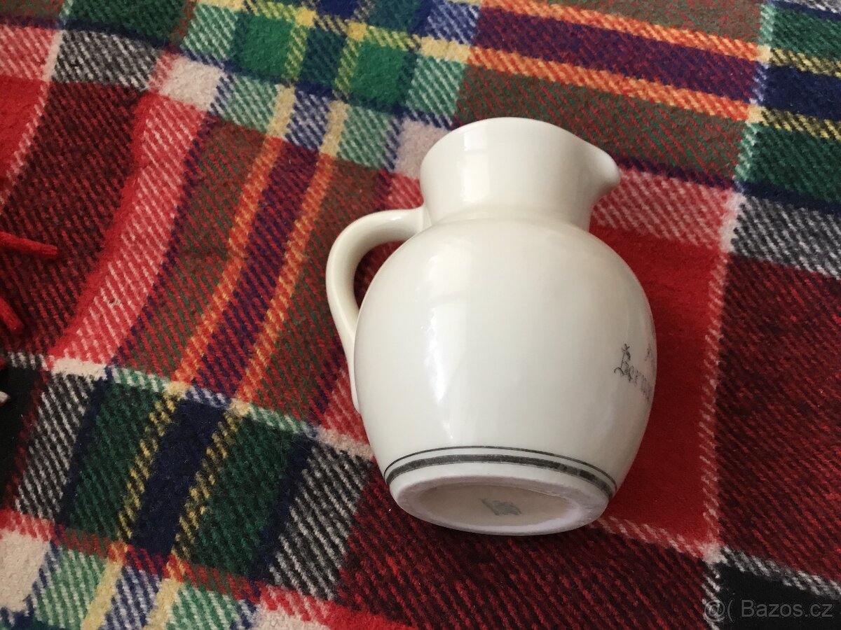 pullitr 1973, podtacek na odlivky, dzbanek RFH s textem - 18