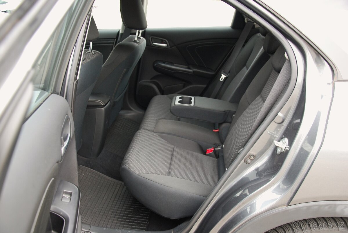 Honda Civic 1.6 i-DTEC - 2.maj,SERVISKA,původ ČR,98000 km - 18