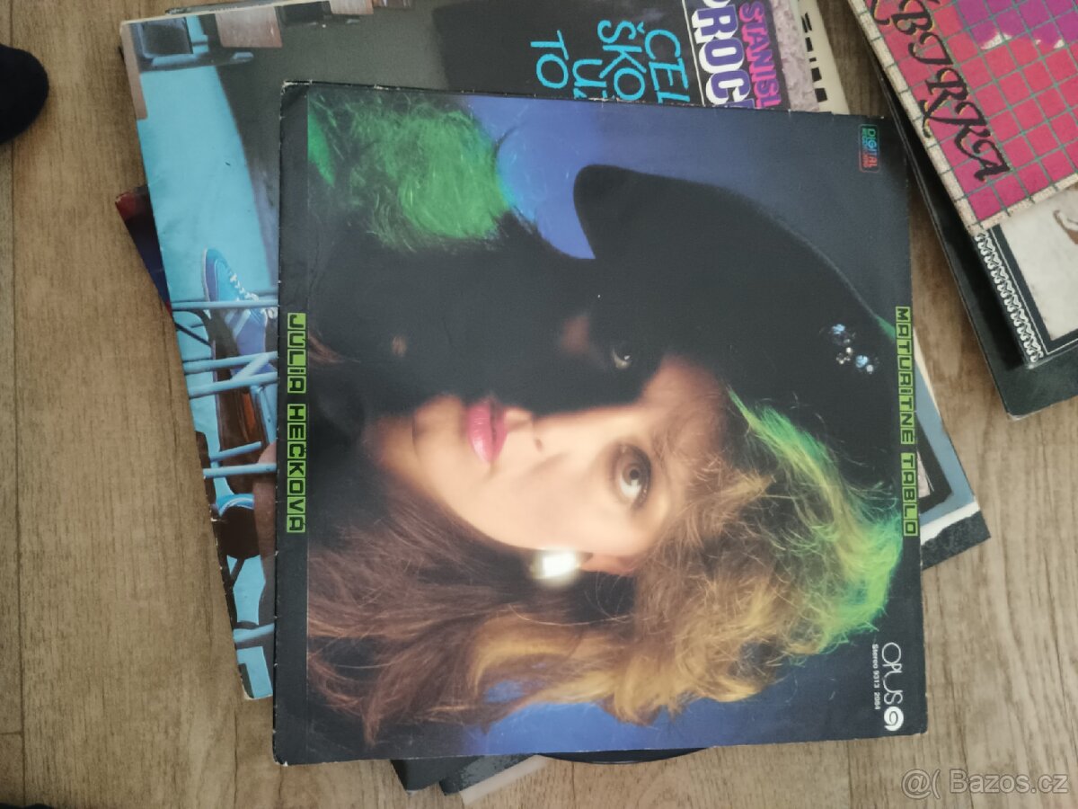 Dobrý den.Nabizim staré LP - 18