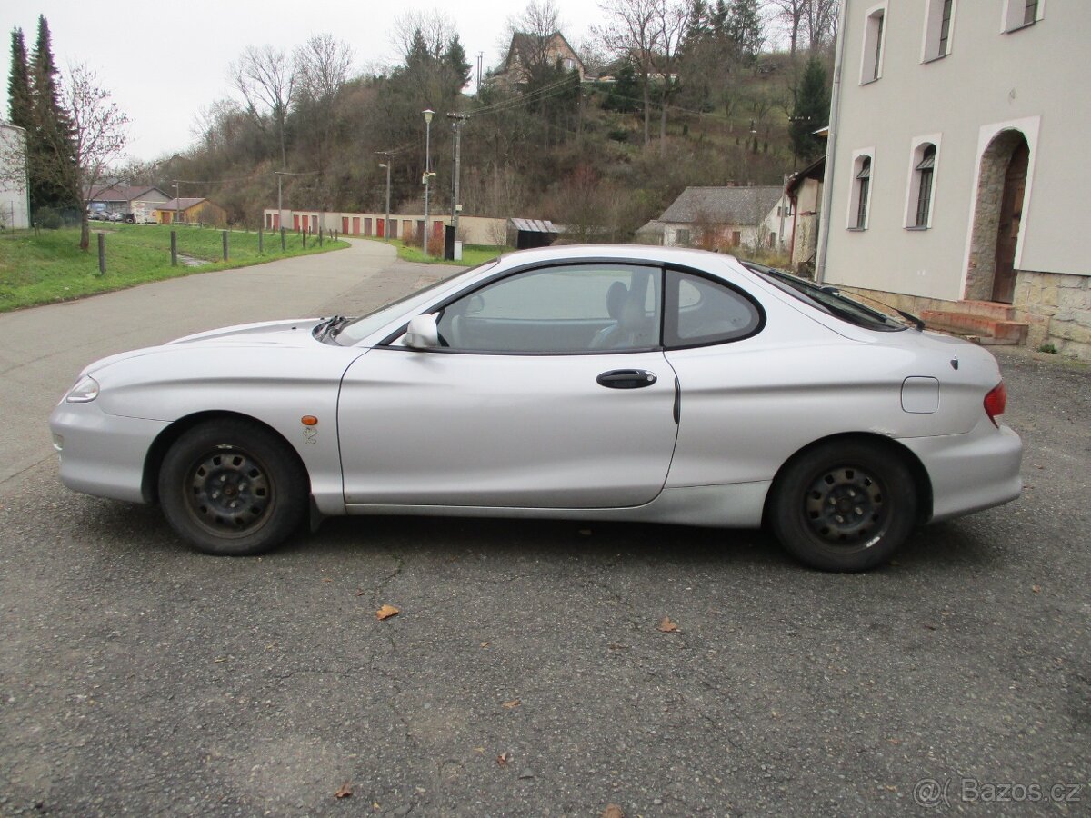 HYUNDAI LANTRA COUPE - 1.6 i - 18