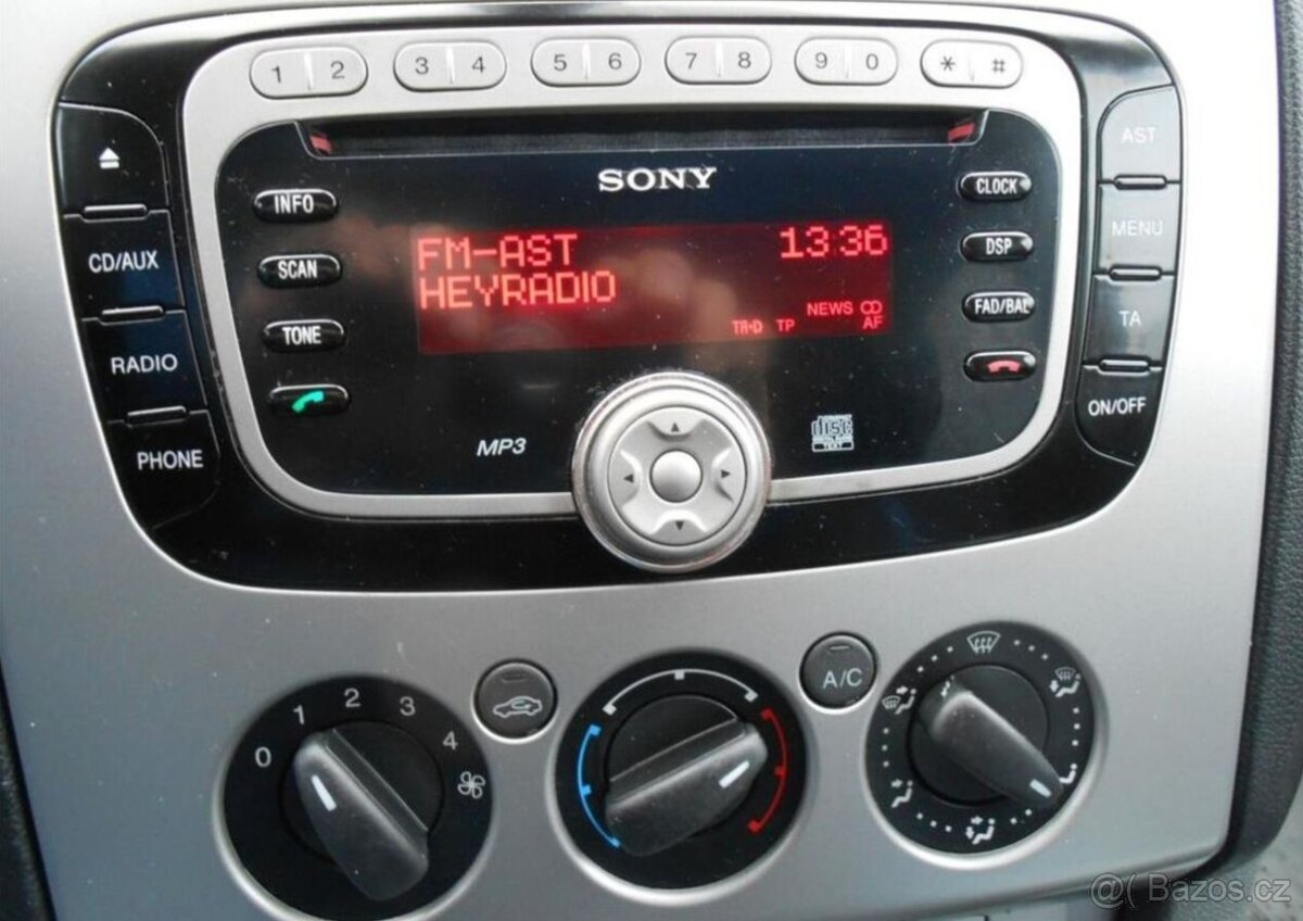 Ford Focus 1,6 74 kW KLIMA Serviska benzín - 18