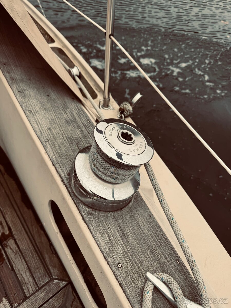 Dánská kajutová plachetnice Bandholm 27 s vlekem - 18