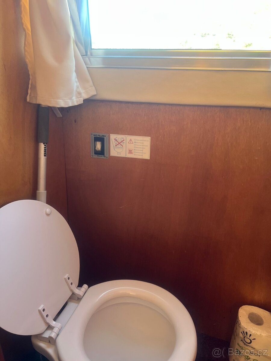 Kajutová loď Freeman - 18