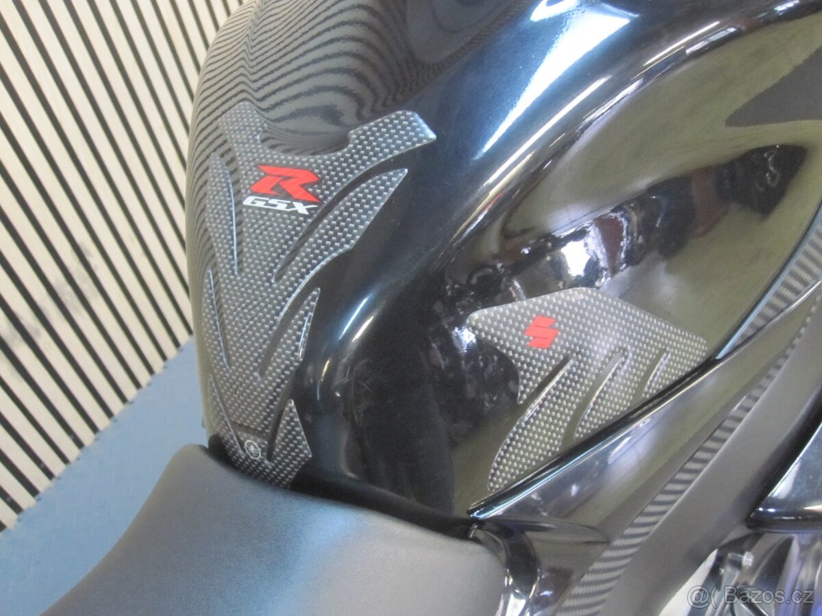 Suzuki GSX-R 750 - 18