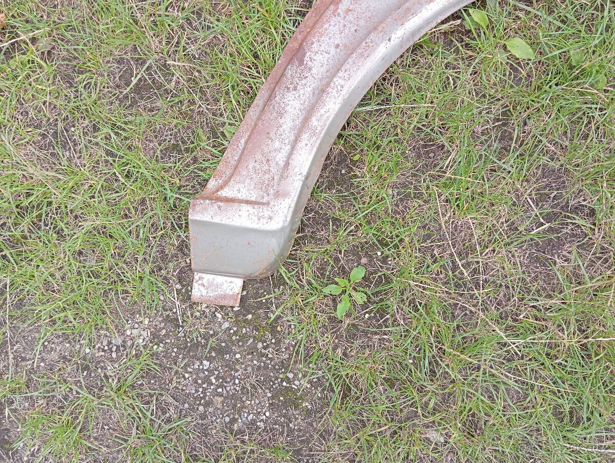 Blatníky Škoda 120, Favorit,trubky body,lem zadni - 18