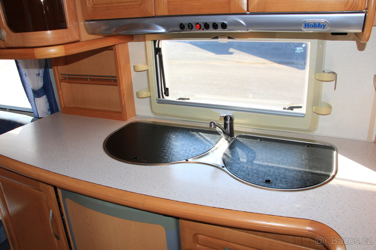 Karavan Hobby Prestige 560 UFE - 18