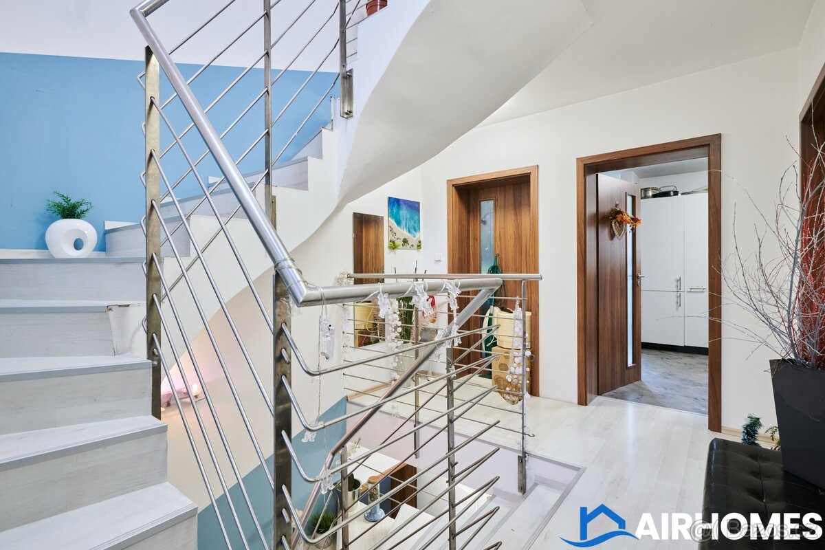 Prodej prostorného rodinného domu 147m2 - 18