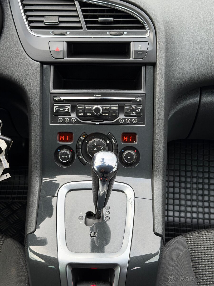 Peugeot 5008 - 1.6 HDi - 2012 - automat - 18