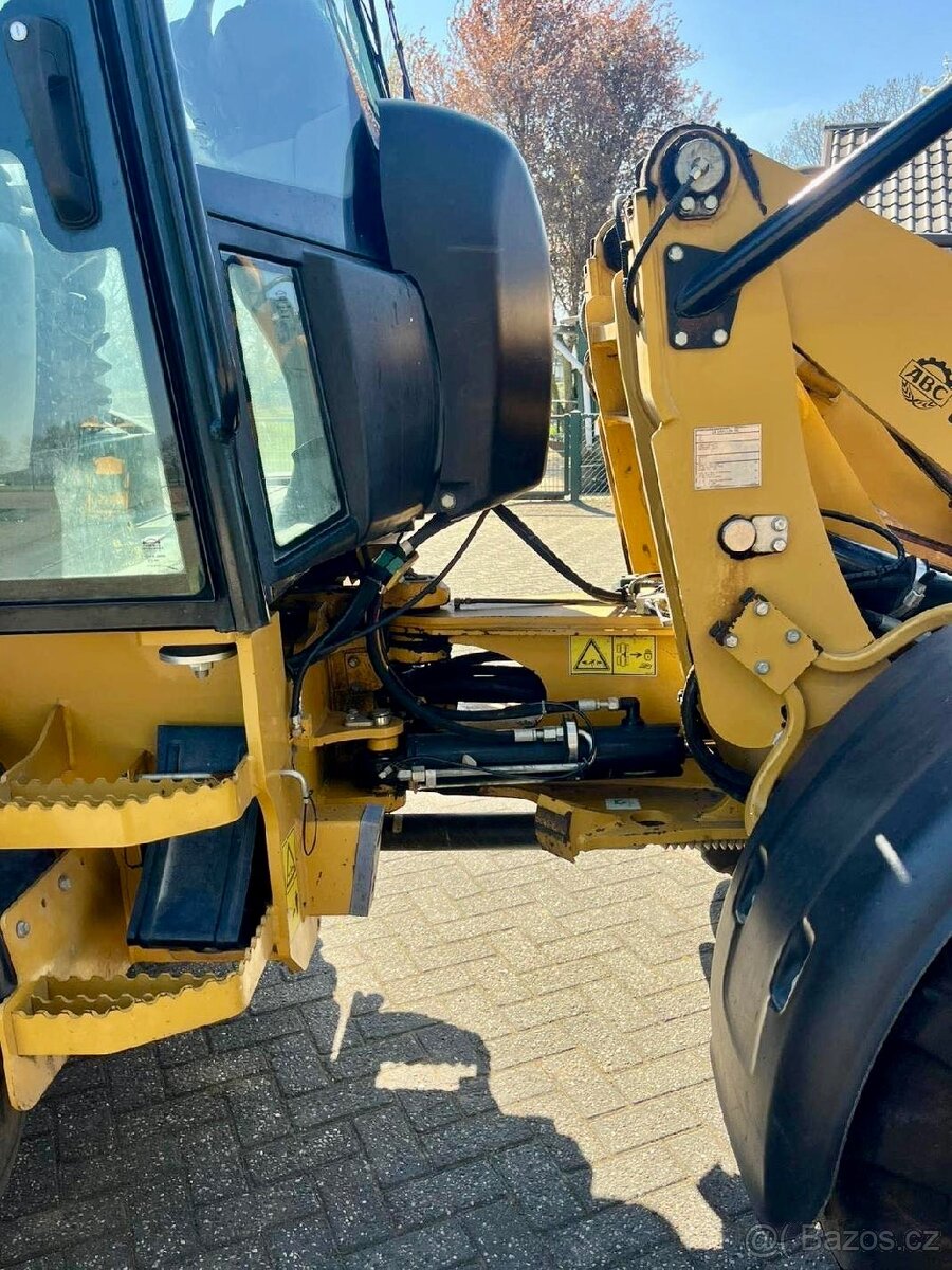 Klouboví nakladač CAT 908H žluté České SPZ - 18