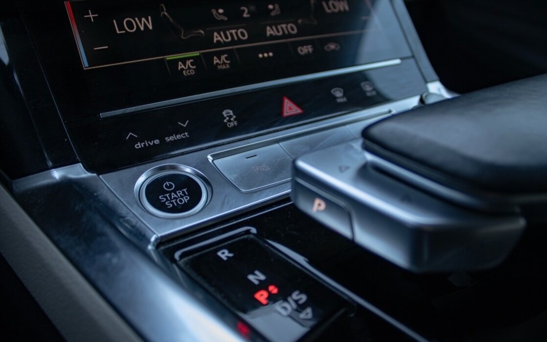 Audi e-tron 50 Quattro Advanced / - 18