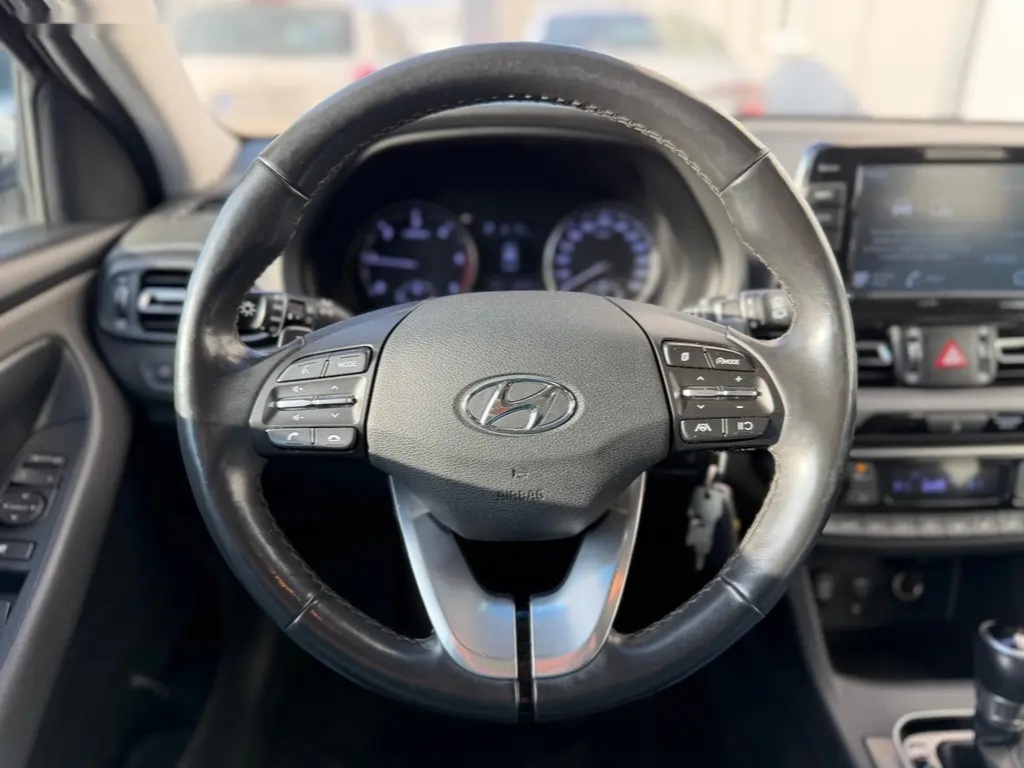 Hyundai i30, 1.6CRDi 85kW AUTOMAT SMART - 18