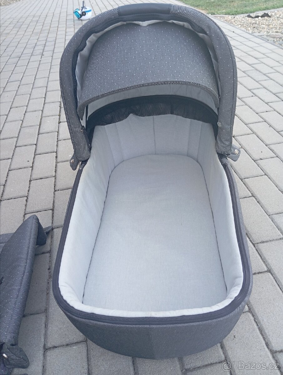 Kočárek Roan classic - 18